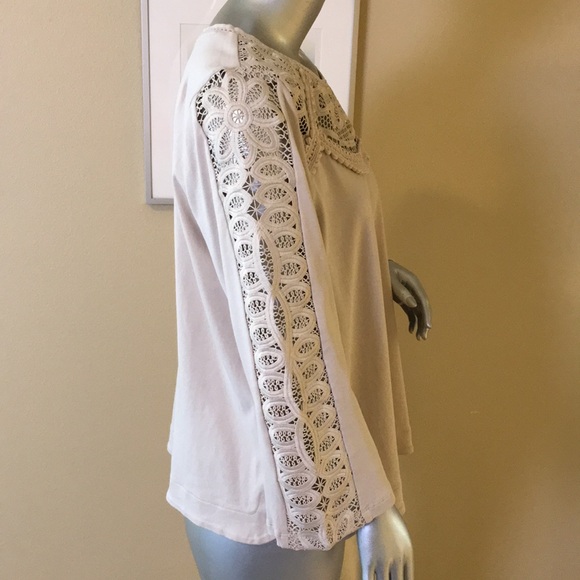 CHICO'S | Lace Cut-Out Tee SMOKEY TAUPE - Picture 11 of 13